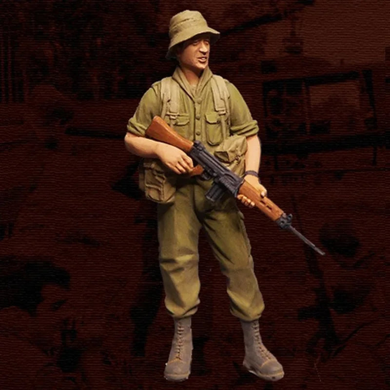1/35 Modern British Tropical Soldier in Pith Helmet, Resin Model Figure Kit, Unassembled and Unpainted