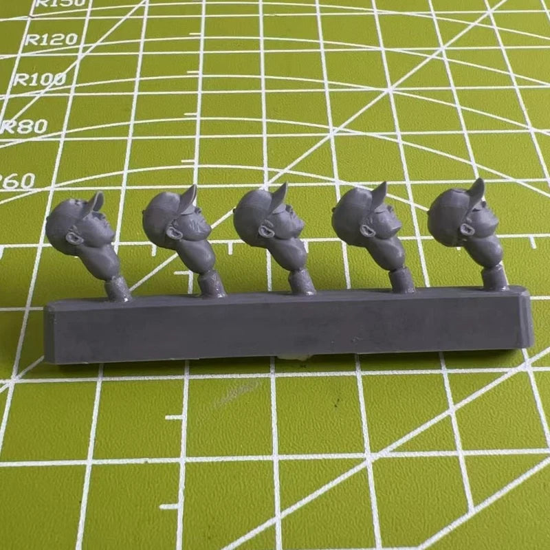 1/35 WWII German Infantry Stahlhelm Heads, 5 Figures, Resin Model Bust Kit, Unassembled and Unpainted