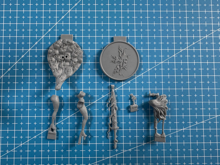 Fantasy Female Warrior with Ornate Blade 40mm Resin Figure - resin model view 2
