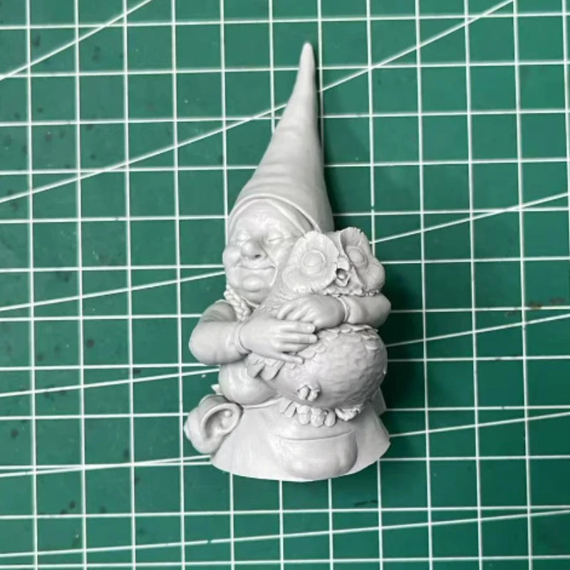 1/12 Witch Granny with Owl, Resin Model Bust Kit, Fantasy Theme, Unassembled and Unpainted