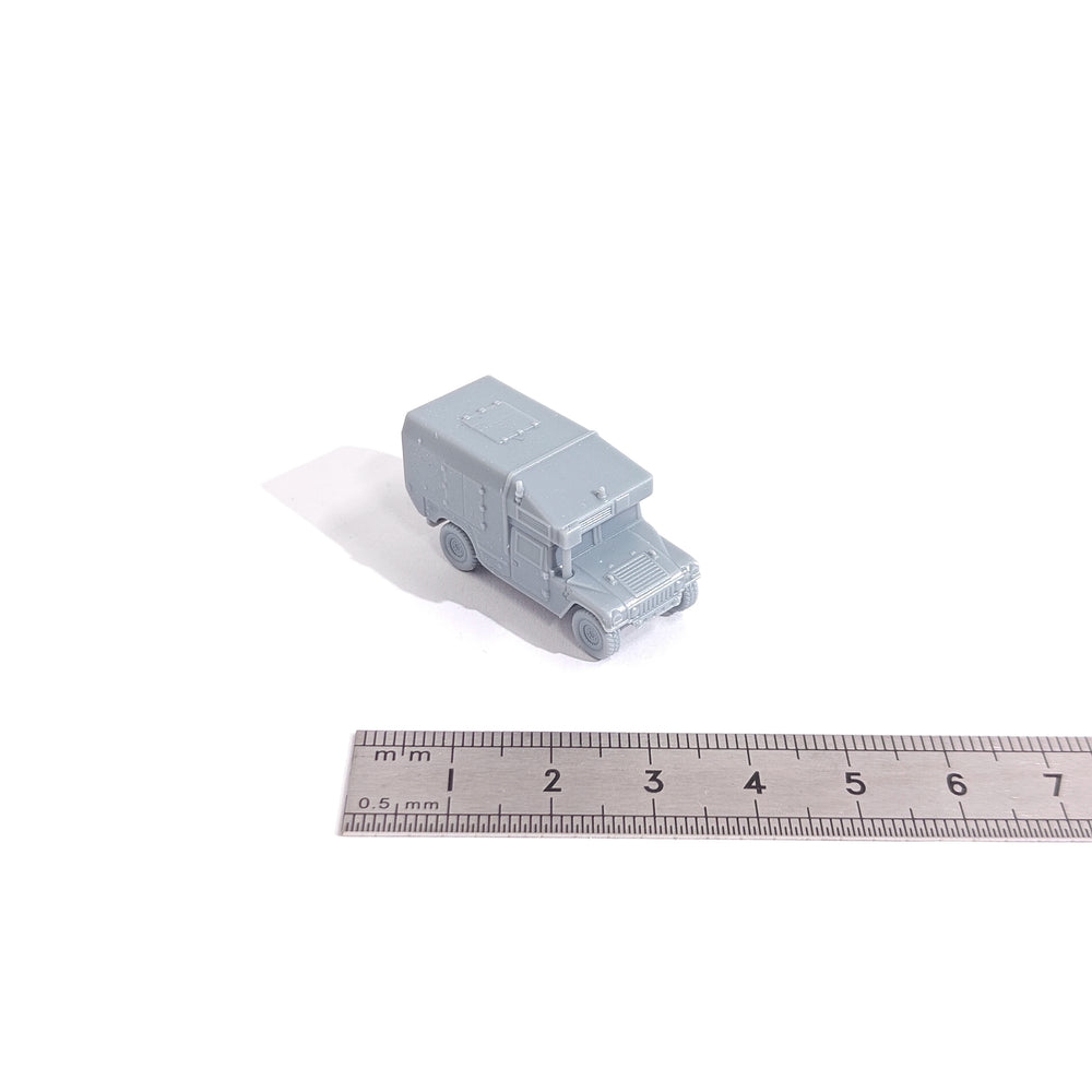 1/144 Modern Humvee Ambulance, Resin Model Vehicle Kit, Unassembled and Unpainted