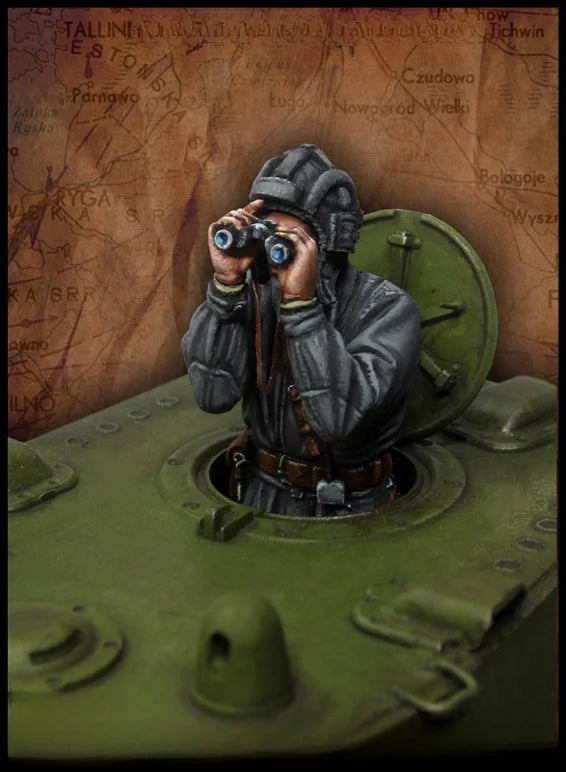 1/35 Mechanical Warrior, 3 Figures, Resin Model Figure Kit, Fantasy Theme, Unassembled and Unpainted