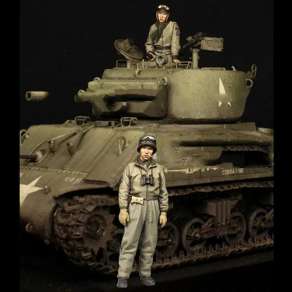 1/35 WWII US Tank Commander and Crewman, 2 Figures, Resin Model Figure Kit, Unassembled and Unpainted