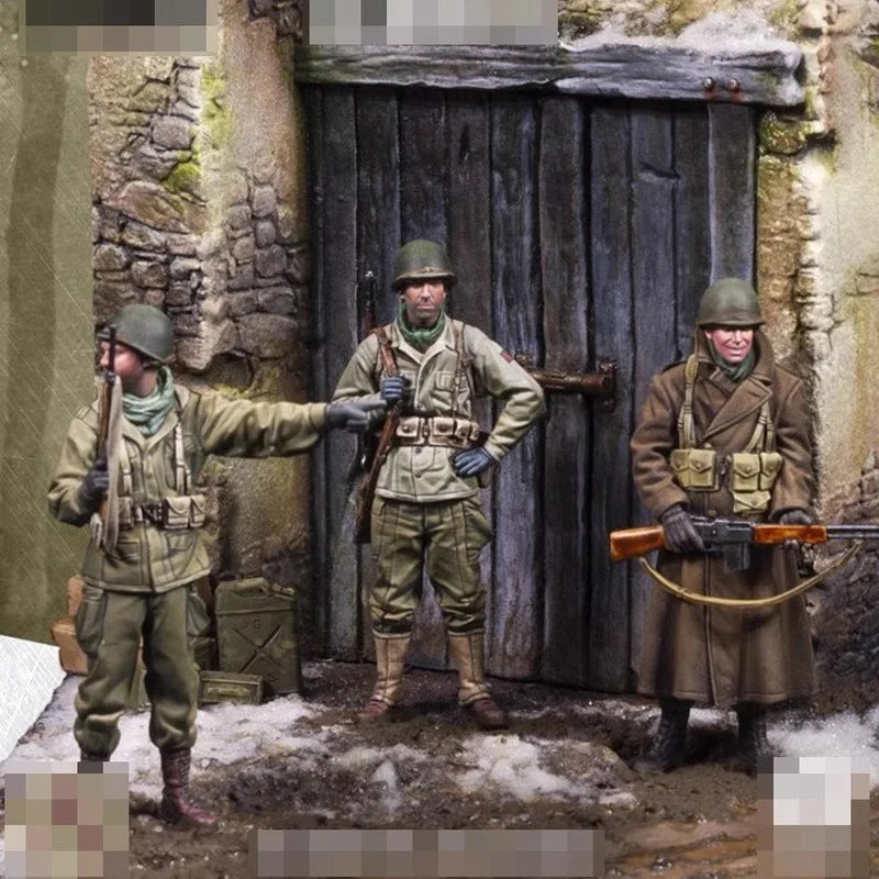 1/35 WWII British Infantry Squad Standing Pointing Greatcoat, 6 Figures, Resin Model Figure Kit, Unassembled and Unpainted