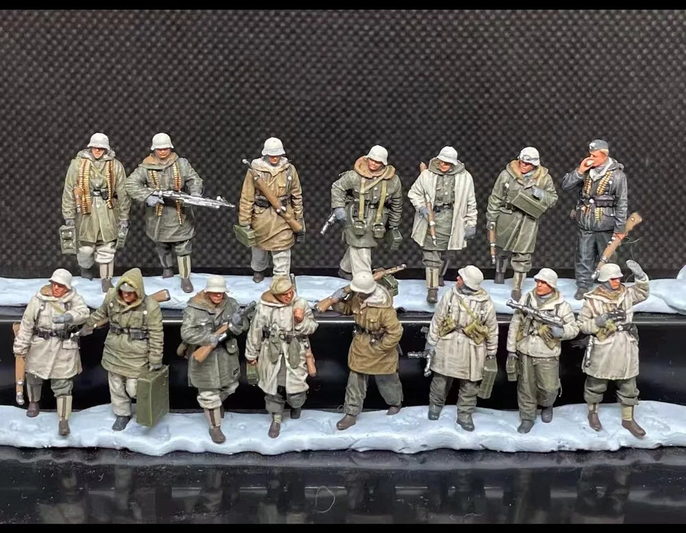 1/35 Modern British Infantry Squad in Trench, 15 Figures, Resin Model Figure Kit, Unassembled and Unpainted