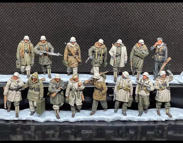 1/35 Modern British Infantry Squad in Trench, 15 Figures, Resin Model Figure Kit, Unassembled and Unpainted