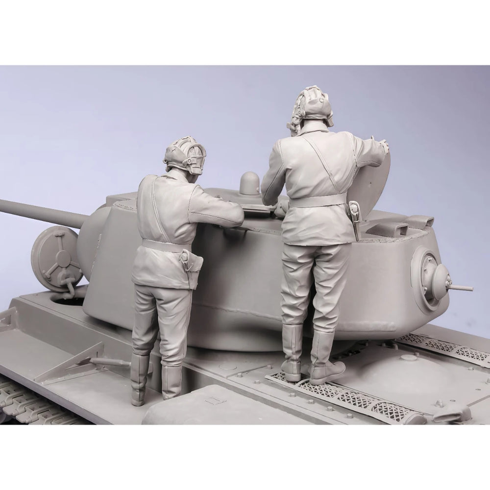 1/35 WWII Soviet Tank Crew at Turret Hatch, 3 Figures, Resin Model Figure Kit, Unassembled and Unpainted
