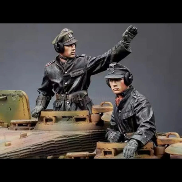 1/35 WWII German Command Scene, 2 Figures, Resin Model Diorama Kit, Unassembled and Unpainted