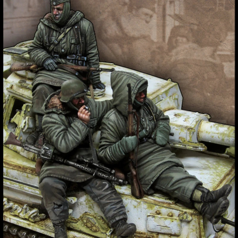 1/35 Modern Winter Tactical Team, 3 Figures, Resin Model Figure Kit, Unassembled and Unpainted
