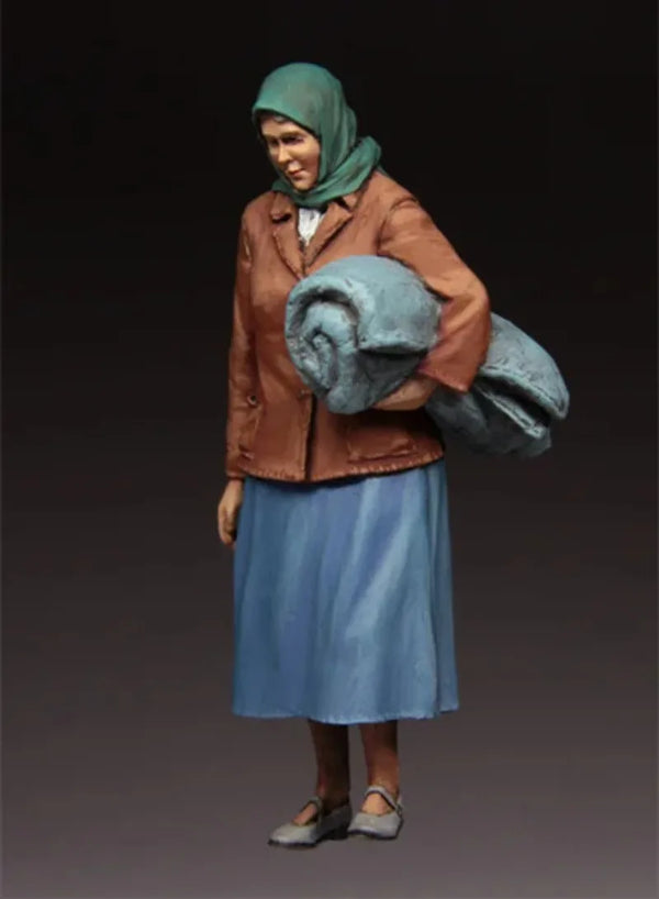 1/35 WWII Soviet Women Refugees, 2 Figures, Resin Model Figure Kit, Unassembled and Unpainted