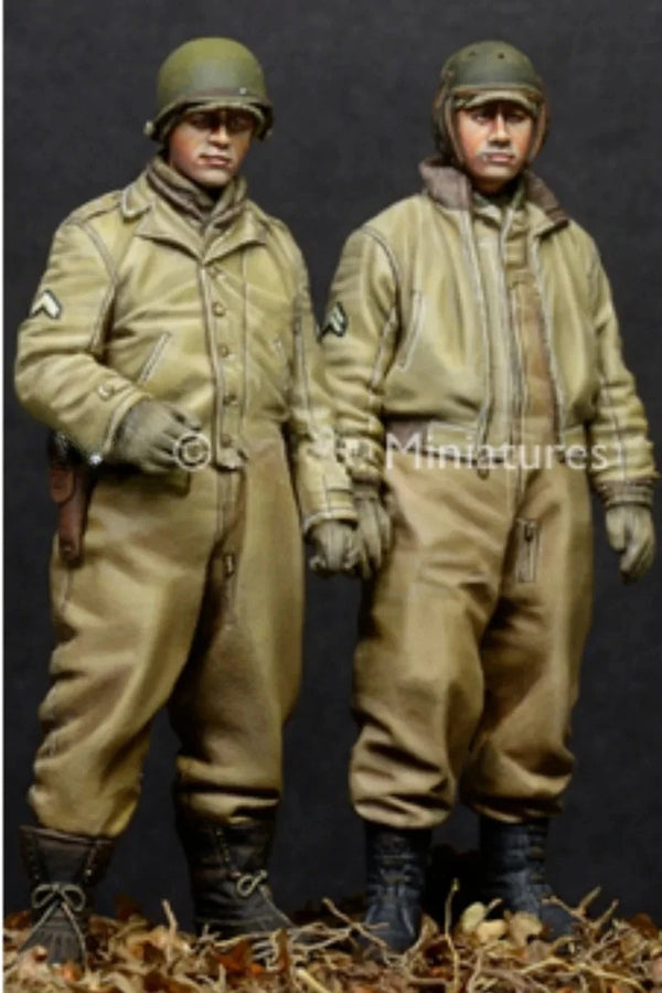 1/35 WWII US Tank Crew in Tan Coveralls, 2 Figures, Resin Model Figure Kit, Unassembled and Unpainted