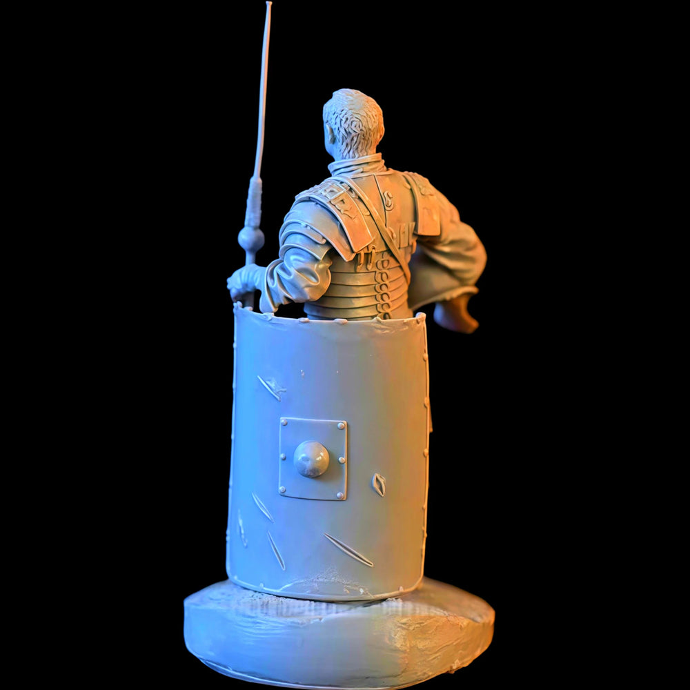 1/24 Ancient Roman Centurion with Pilum, Resin Model Figure Kit, Unassembled and Unpainted