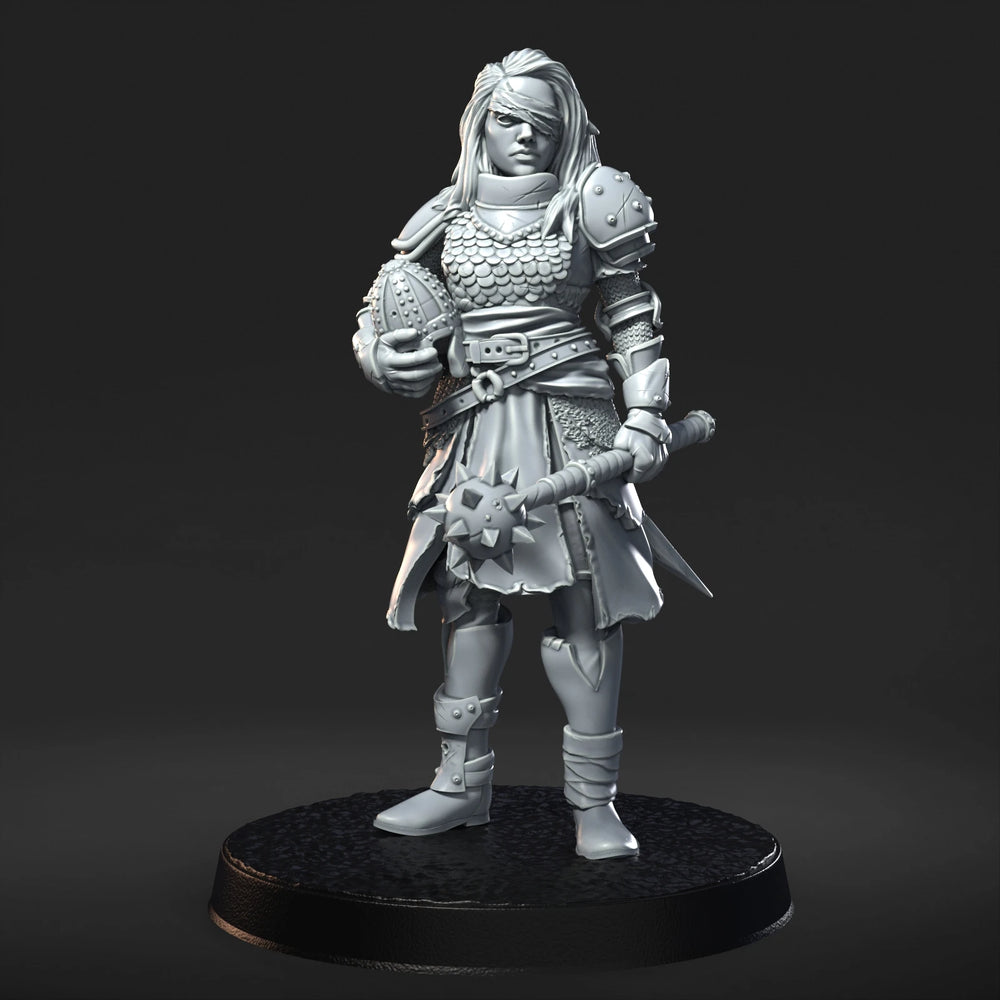 1/24 Female Warrior with Hammer, Resin Model Figure Kit, Fantasy Theme, Unassembled and Unpainted