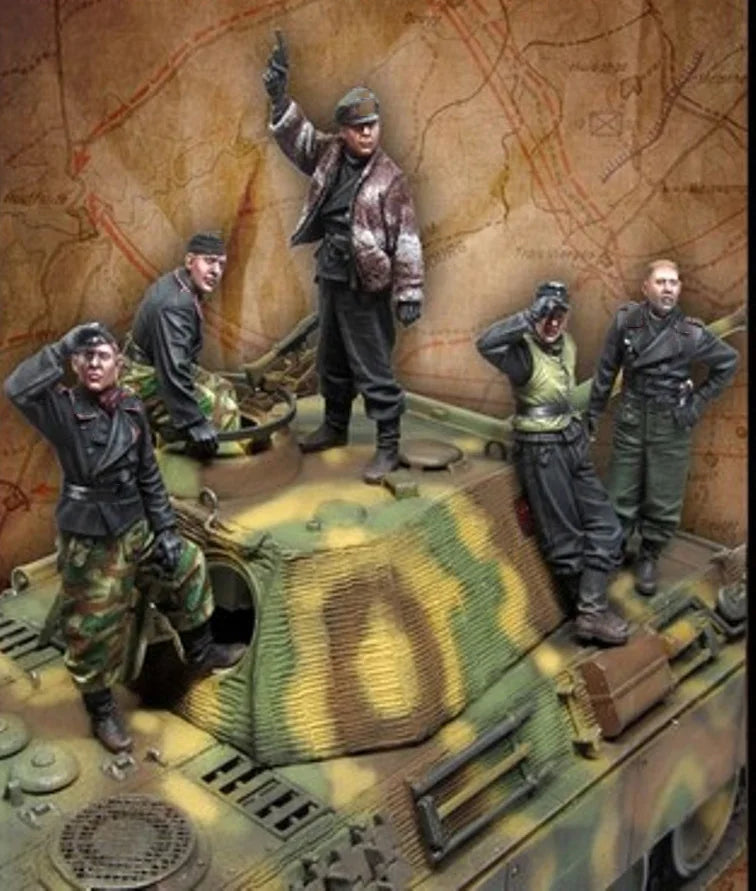 1/35 WWII German Soldier Squad, 5 Figures, Resin Model Diorama Kit, Unassembled and Unpainted