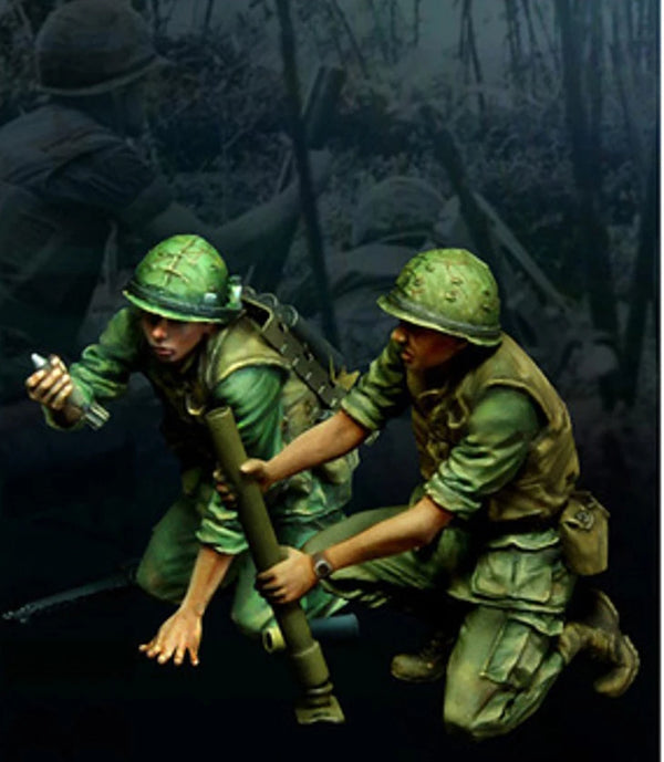 1/35 WWI American Infantry Attacking with Grenade, 2 Figures, Resin Model Figure Kit, Unassembled and Unpainted