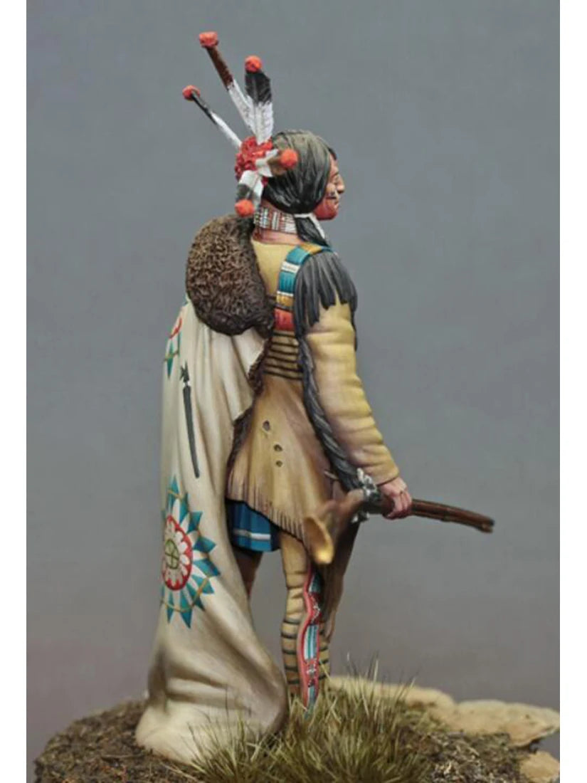 1/24 Plains Warrior in War Bonnet with Rifle, Resin Model Figure Kit, Military Theme, Unassembled and Unpainted