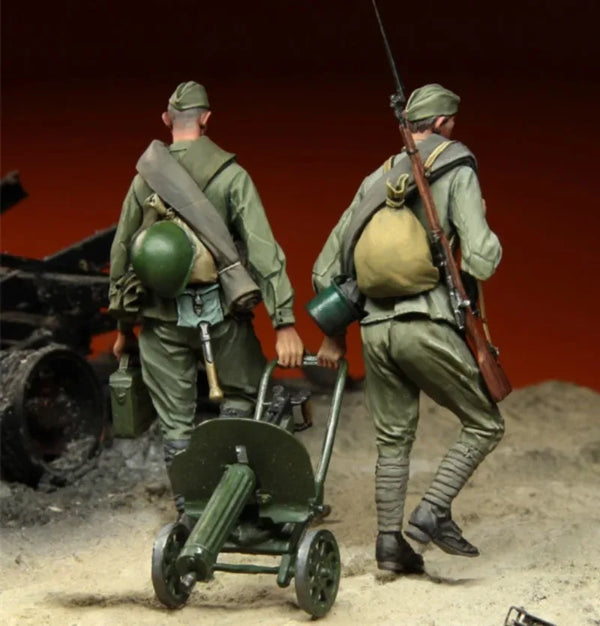 1/35 WWII Soviet Maxim Gun Crew, 2 Figures, Resin Model Figure Kit, Unassembled and Unpainted