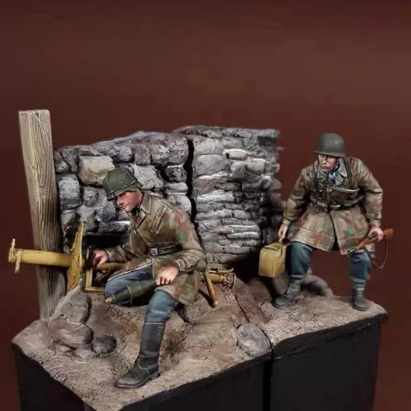 1/35 WWI Trench Warfare Soldiers, 2 Figures, Resin Model Diorama Kit, Unassembled and Unpainted