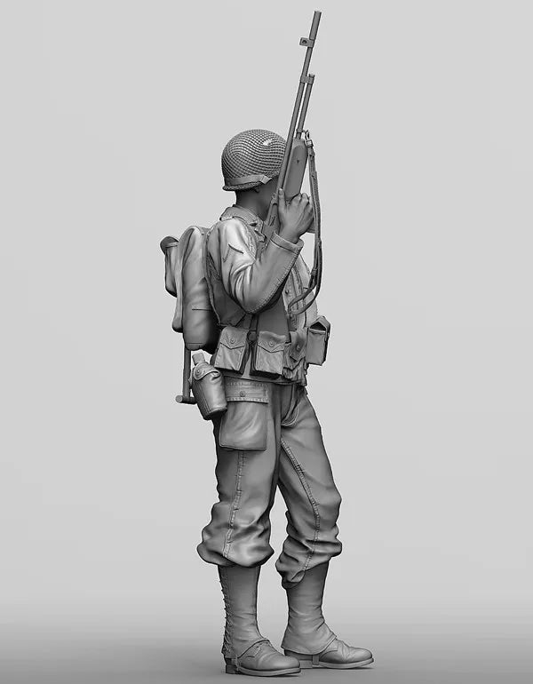 1/16 WWII German Infantryman at Ready, Resin Model Figure Kit, Unassembled and Unpainted