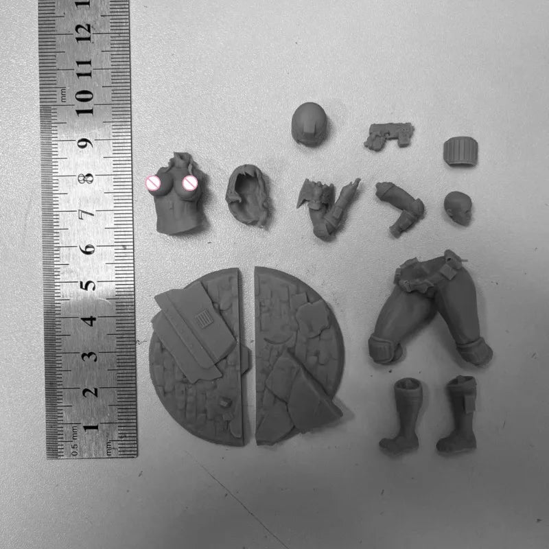 1/24 Blonde Commando in Powered Battle Suit, Resin Model Figure Kit, Sci-Fi Theme, Unassembled and Unpainted