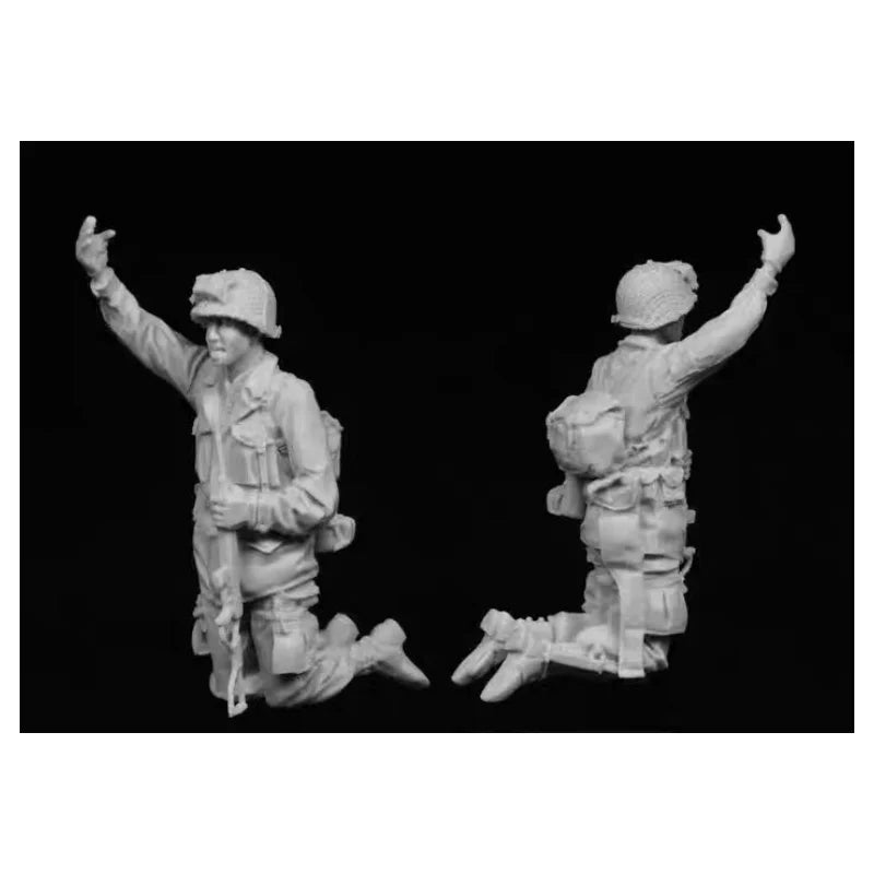 1/35 WWII Allied Soldier Victory Pose, Resin Model Figure Kit, Unassembled and Unpainted