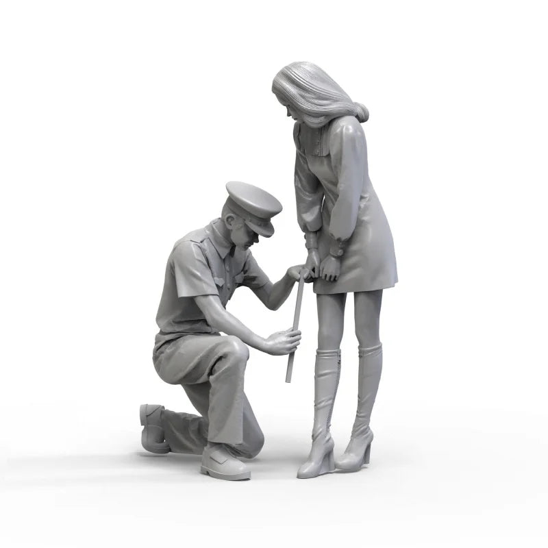 1/24 Modern Police Officer & Civilian, 5 Figures, Resin Model Figure Kit, Unassembled and Unpainted