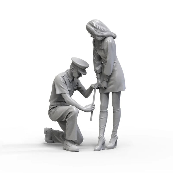 1/24 Modern Police Officer & Civilian, 5 Figures, Resin Model Figure Kit, Unassembled and Unpainted