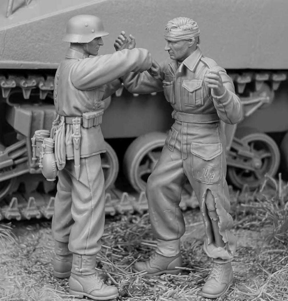 1/35 WWII German Soldiers in Action, 2 Figures, Resin Model Figure Kit, Unassembled and Unpainted