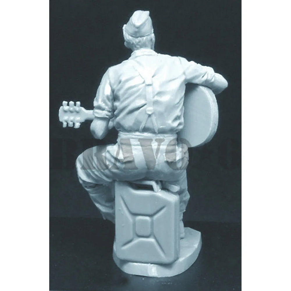 WWII US Army Soldier with Rifle and Launcher, Resin Model Figure Kit, Unassembled and Unpainted