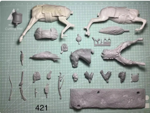 1/24 Napoleonic Winged Cavalry Officer, Resin Model Figure Kit, Unassembled and Unpainted