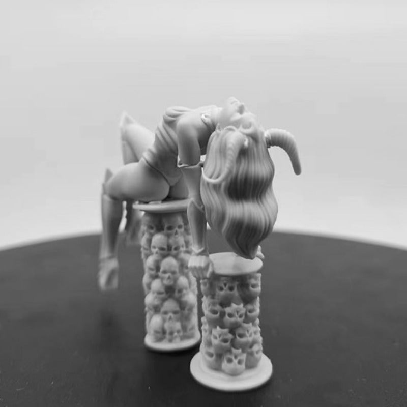 1/24 Female Devil, Resin Model Figure Kit, Fantasy Theme, Unassembled and Unpainted