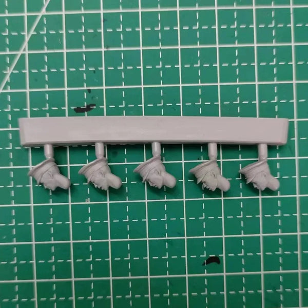 1/35 Modern German Military Heads with Varied Expressions, 5 Figures, Resin Model Figure Kit, Unassembled and Unpainted
