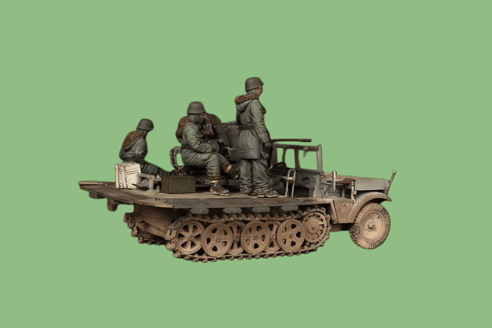 1/35 WWII German Soldiers with Half-Track, 5 Figures, Resin Model Figure Kit, Unassembled and Unpainted