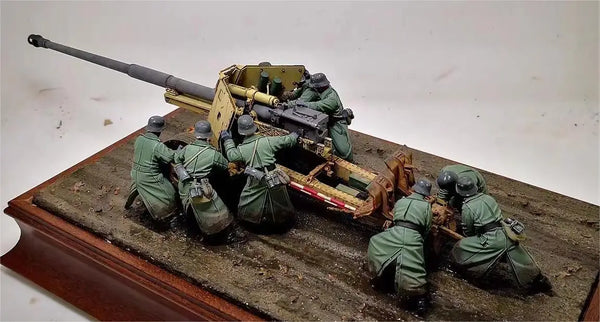 1/35 Cold War Soviet Tank & Infantry, 9 Figures, Resin Model Diorama Kit, Unassembled and Unpainted