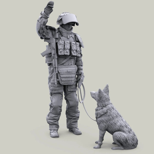 1/35 Modern Russian Deminer & Dog Handler, 2 Figures, Resin Model Figure Kit, Unassembled and Unpainted