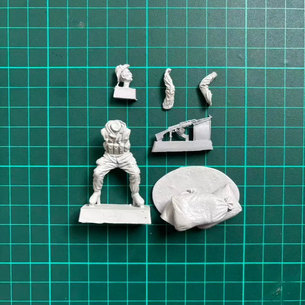 1/35 Cold War Soviet Airborne Officer Afghanistan, Resin Model Figure Kit, Unassembled and Unpainted