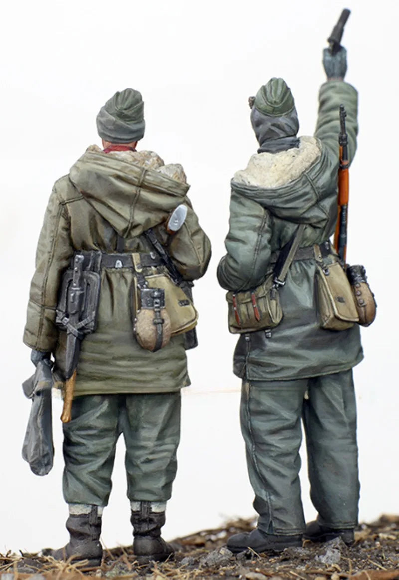 1/35 WWII German Grenadiers at Kharkov, 2 Figures, Resin Model Figure Kit, Unassembled and Unpainted