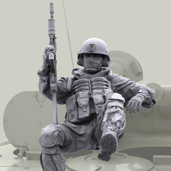 1/35 Modern Russian Soldier AK-74, Resin Model Figure Kit, Unassembled and Unpainted