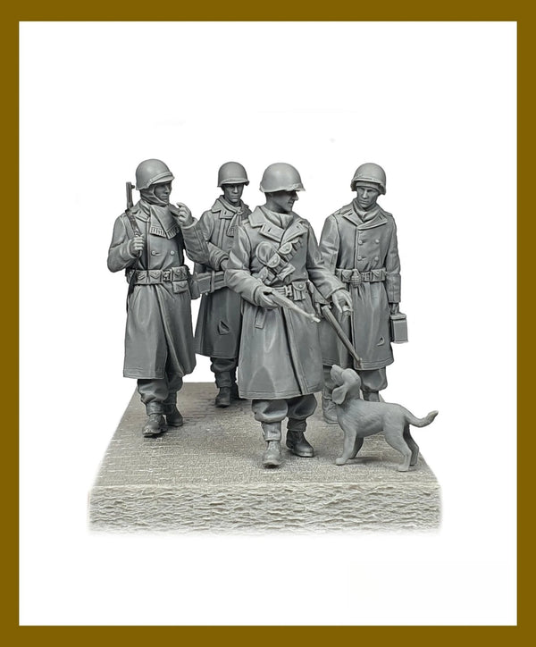 1/35 WWII German Infantry with Field Dog, 4 Figures, Resin Model Figure Kit, Unassembled and Unpainted