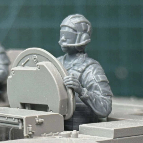 1/35 Modern Chinese Army Soldiers, 3 Figures, Resin Model Figure Kit, Unassembled and Unpainted