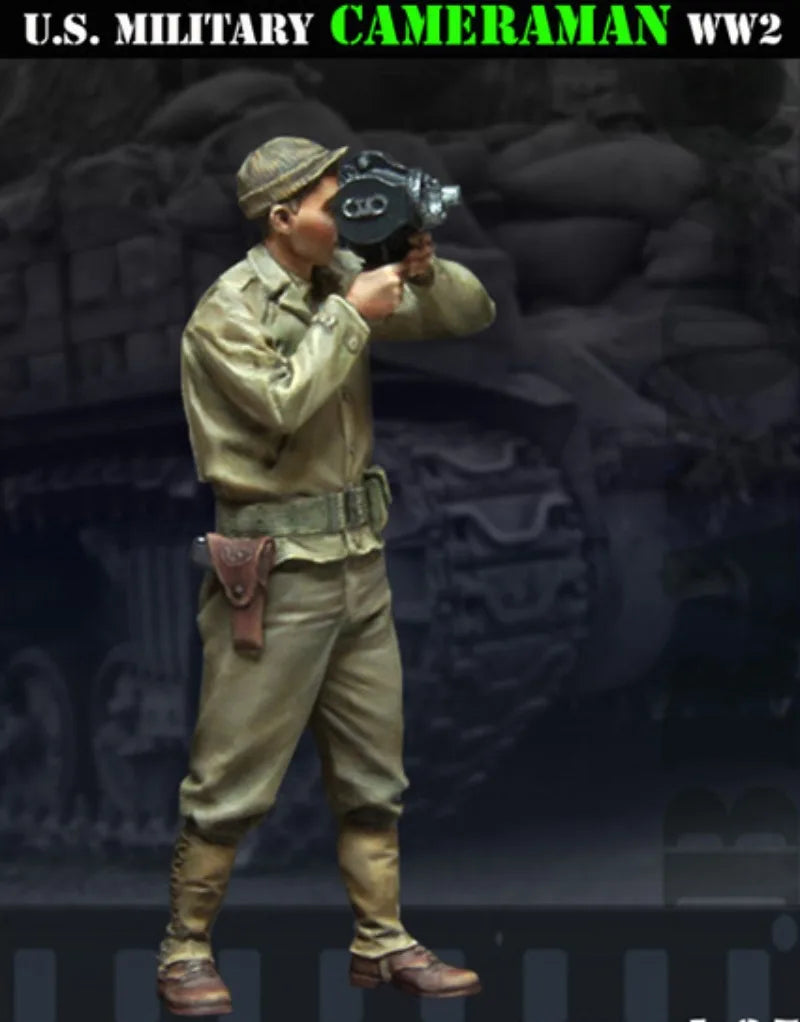 1/35 WWII US Military Cameraman, Resin Model Figure Kit, Unassembled and Unpainted