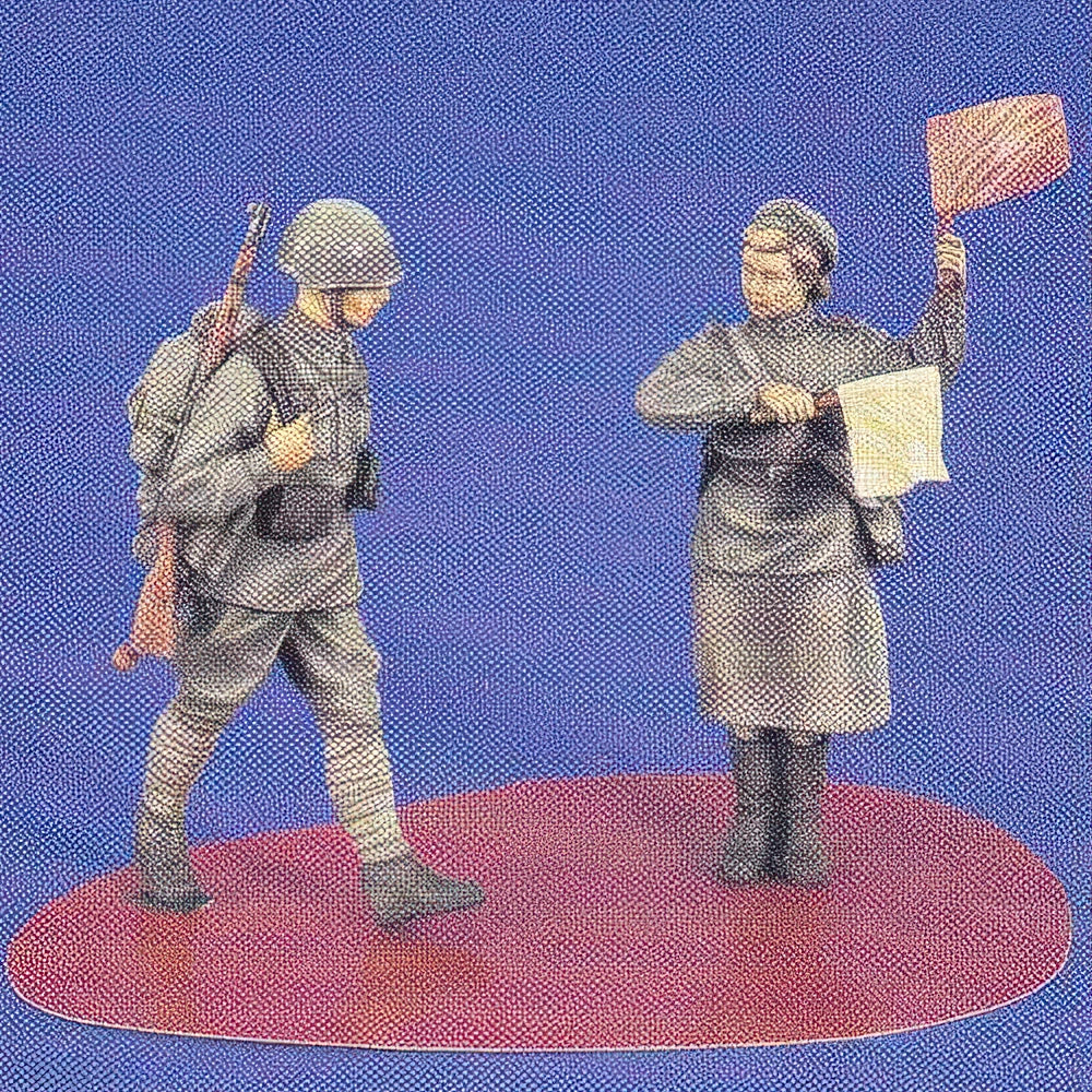 1/35 WWII Soviet Infantry with Standard Bearer, 2 Figures, Resin Model Figure Kit, Unassembled and Unpainted
