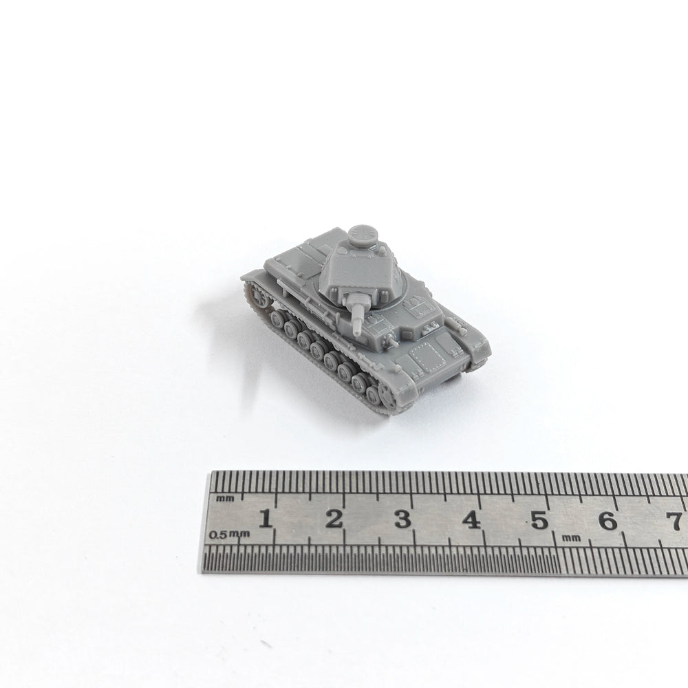 1/144 WWII Panzer IV Ausf.A Tank, Resin Model Vehicle Kit, Unassembled and Unpainted