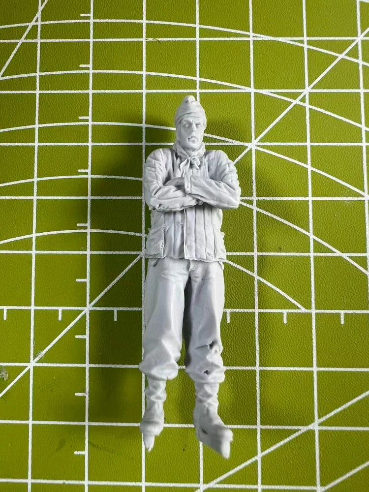 1/35 Cold War Soviet Cold War Soldier, Resin Model Figure Kit, Unassembled and Unpainted