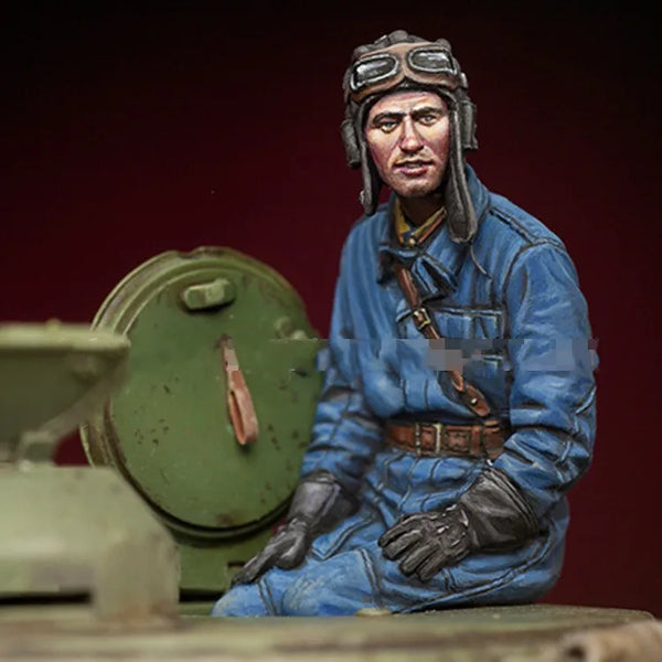 1/35 WWII Soviet Tank Crew in Blue Uniforms, 3 Figures, Resin Model Figure Kit, Unassembled and Unpainted