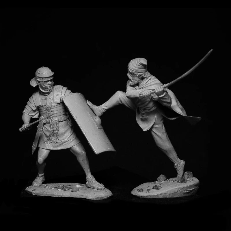 1/24 Ancient Roman Gladiators in Duel, 3 Figures, Resin Model Figure Kit, Unassembled and Unpainted