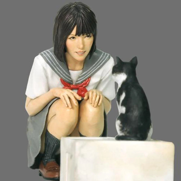 1/20 Schoolgirl in Sailor Uniform with Black Cat, Resin Model Figure Kit, Anime Theme, Unassembled and Unpainted