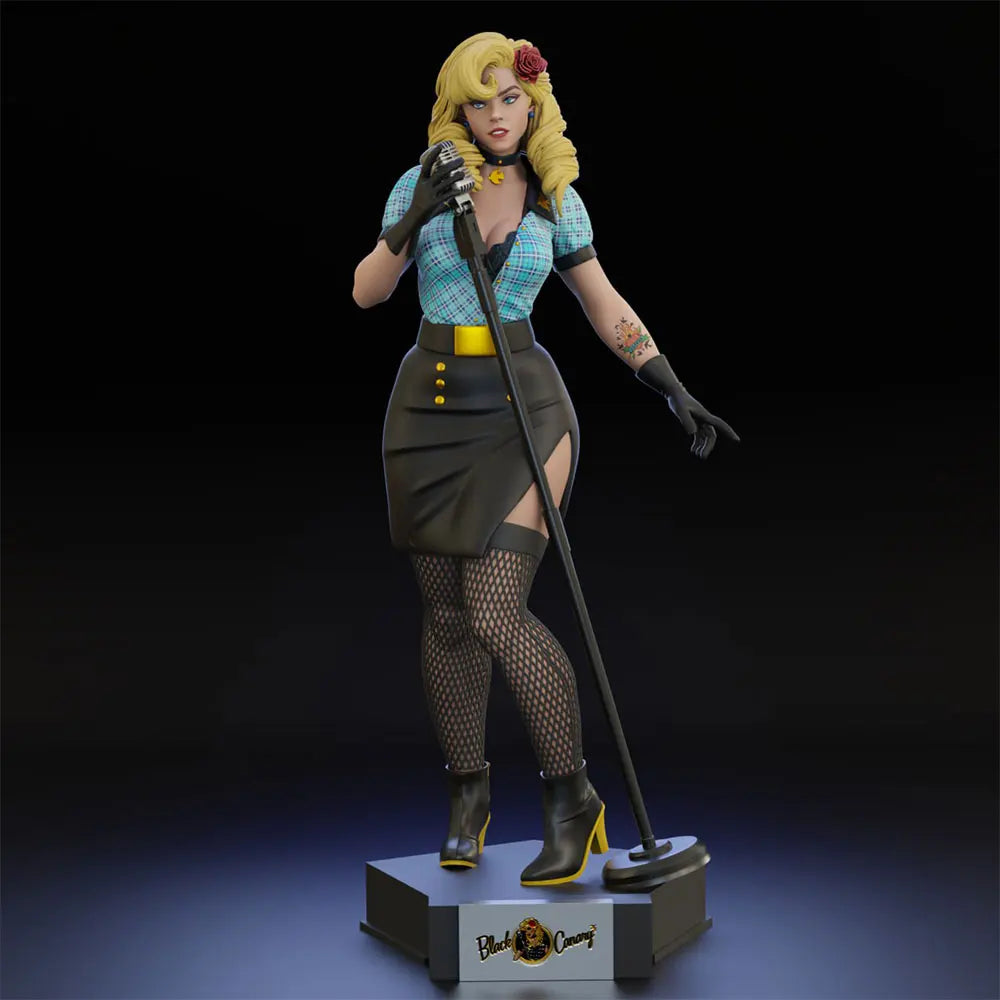 1/24 Blonde Pin-up with Whip and Fishnet Stockings, Resin Model Figure Kit, Unassembled and Unpainted