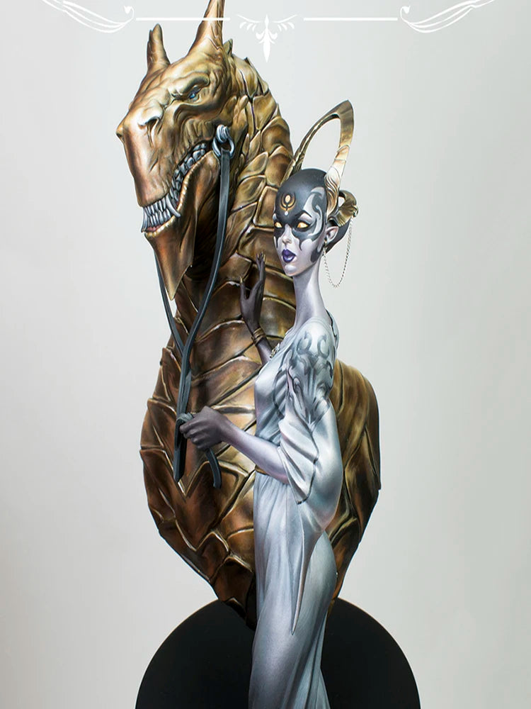 1/10 Female Knight with Horse, Resin Model Bust Kit, Fantasy Theme, Unassembled and Unpainted
