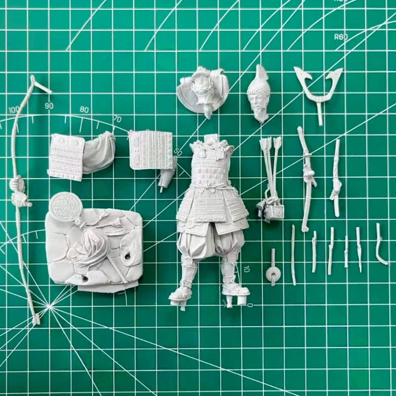 1/24 Ancient Japanese Samurai, Resin Model Figure Kit, Unassembled and Unpainted